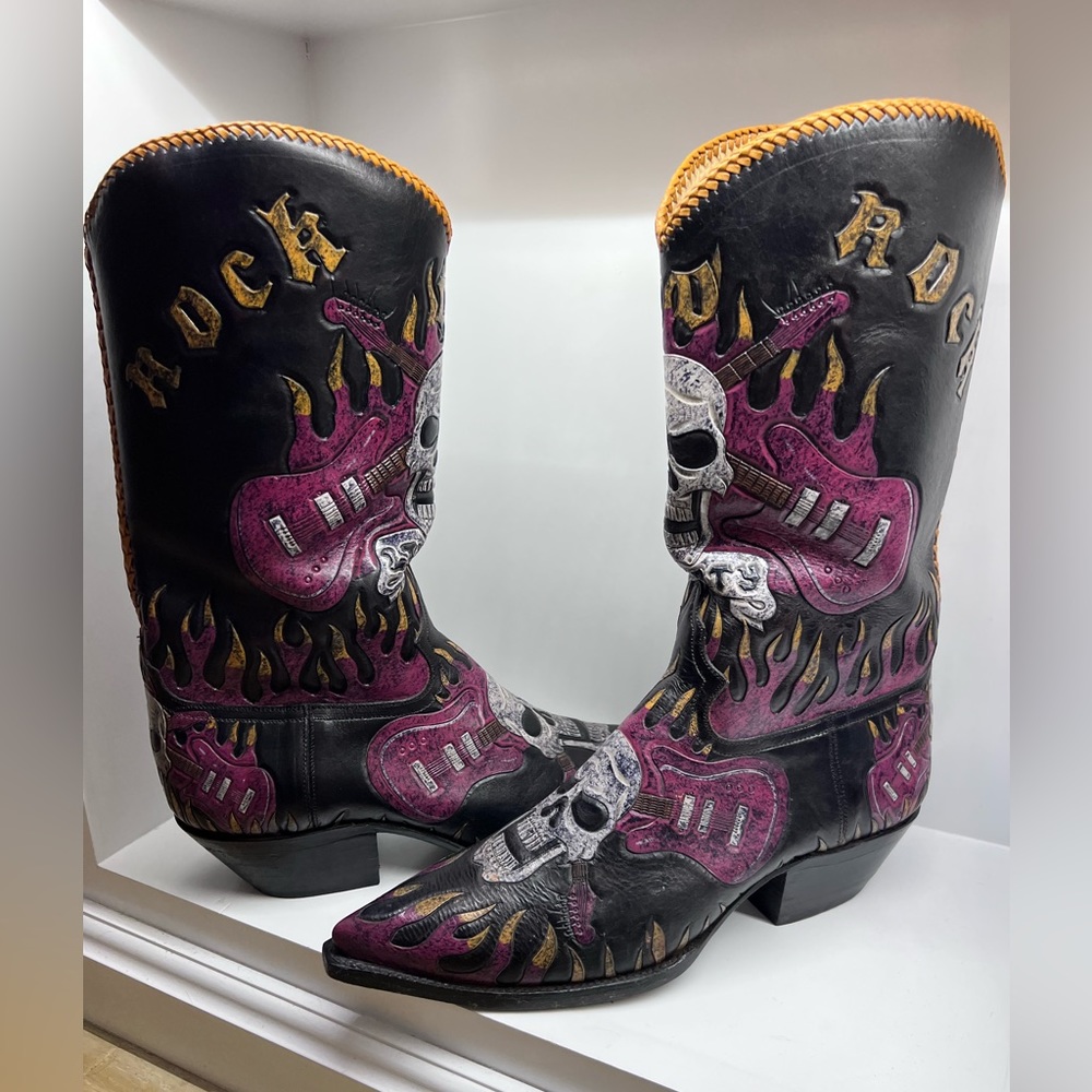 LIBERTY BOOT CO
Liberty - Rock to Live BOOTS
